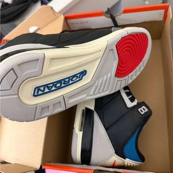 Jordan Air 3 Retro OG in Black/Blue/Red BRAND NEW - Picture 4 of 5